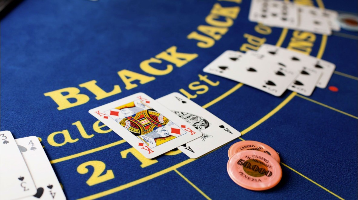 21點blackjack賭場經典遊戲新手必看攻略
